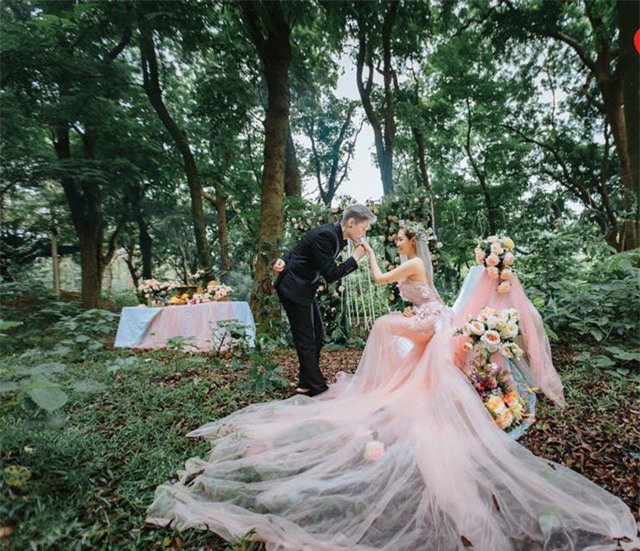 MC Ngọc Trang khoe ảnh cưới với người yêu đồng giới kém 8 tuổi-2