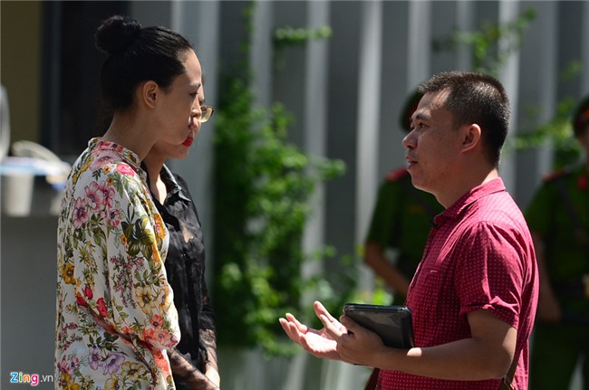 Hoa hau Phuong Nga, Thuy Dung xuat hien sau 45 ngay tai ngoai hinh anh 2