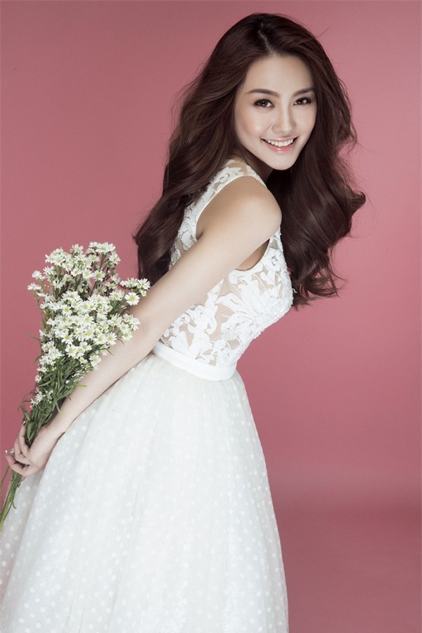 Linh Chi: 'Tôi không muốn nói gì thêm về chuyện tình cảm đang xôn xao'-6