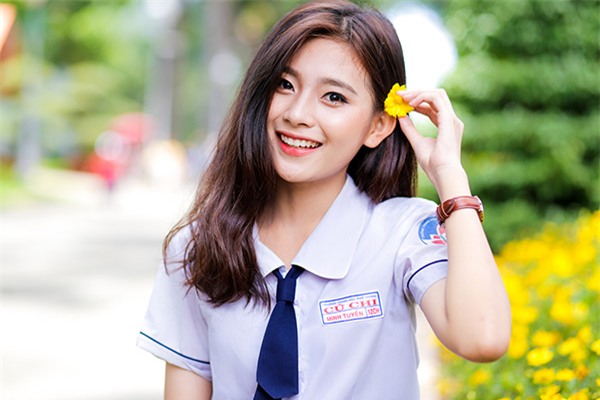 Gặp cô bạn xinh đẹp học giỏi, hát hay khiến trái tim của triệu chàng trai tan chảy-1