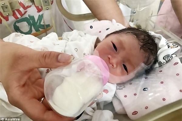 suc song ky dieu cua be gai so sinh bi me 12 tuoi bo roi trong bui cay nhieu gio lien - 5