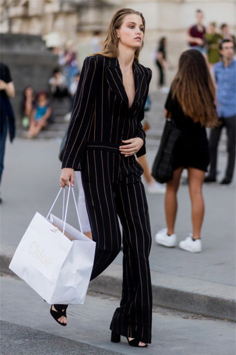 kieu do khien dan ong che bai bat tien lai duoc ho ngoc ha, thuy lam cuc yeu thich - 5