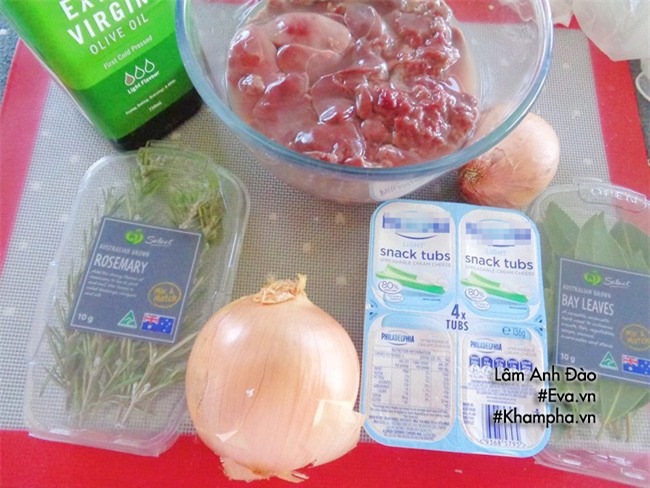 lam pate gan ga thom nuc mui, an sang kem banh mi ca nha me - 1