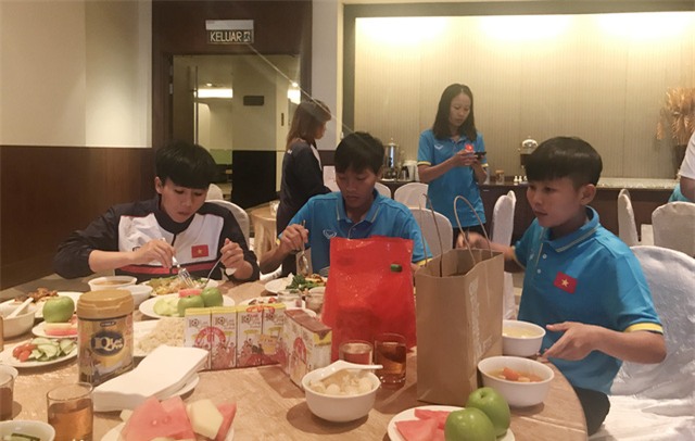 Đội tuyển nữ Việt Nam tại Kuala Lumpur, chờ trận ra quân gặp Philippines (ảnh: Vũ Dương)