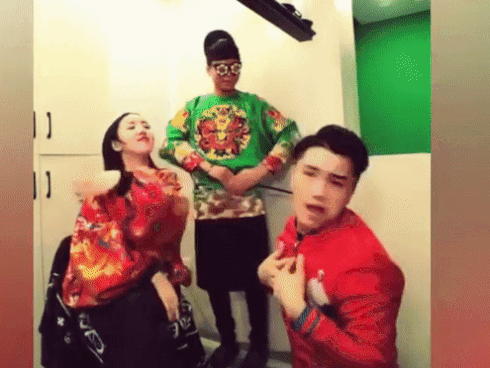 Chết cười với màn 'liên hoàn vả' trong trào lưu 'Hoàng hậu nương nương' xôn xao giới trẻ-1