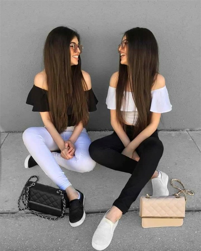 Chi em song sinh mat xinh, dang chuan noi tieng tren mang xa hoi hinh anh 3