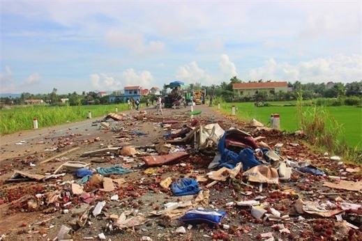 tai nan 5 nguoi chet: nan nhan nho lai khoanh khac vang ra khoi xe hinh anh 1