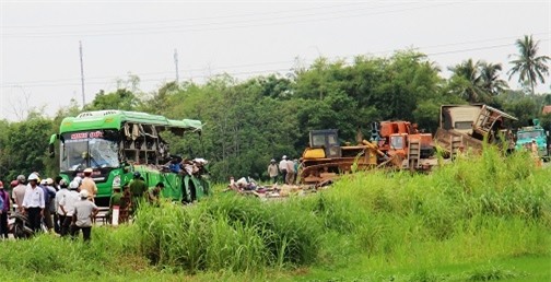 tai nan 5 nguoi chet: nan nhan nho lai khoanh khac vang ra khoi xe hinh anh 3