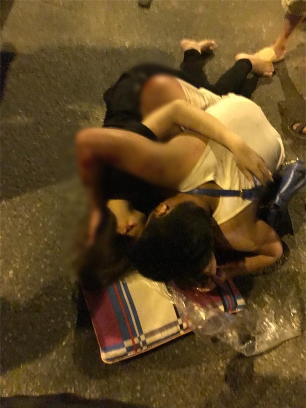 Hà Nội: Hai thanh niên say rượu đâm vào cô gái đang mang bầu, 4 người bị thương nặng - Ảnh 1.