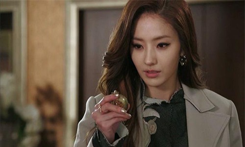 day nhan tinh cua chong so 'xanh mat meo' chi bang cai bay chuot - 2