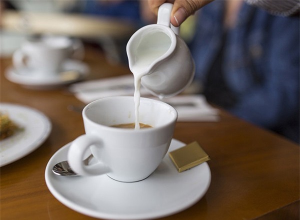 nhung thoi quen an sang sai lam khien ban mai ue oai, met moi - 1