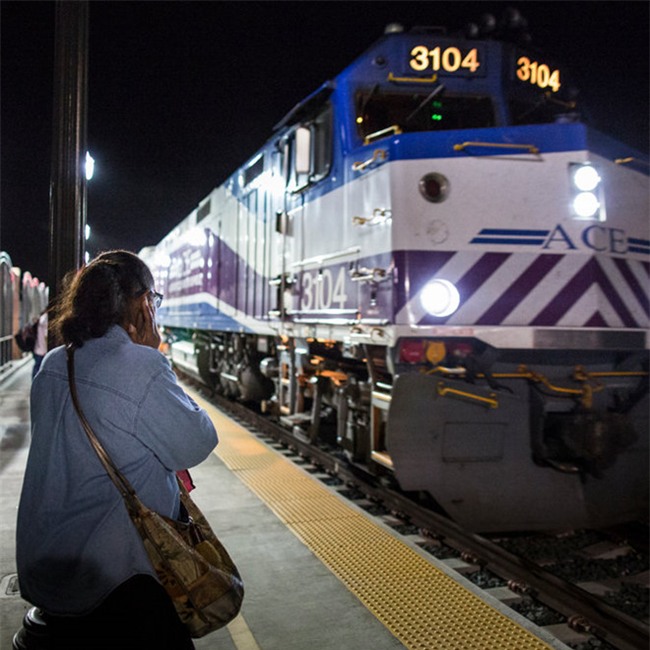 Nhung nguoi thuc day luc 2h15 de di lam dung gio tai My hinh anh 1