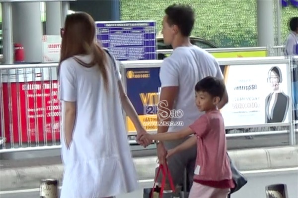 ĐỘC QUYỀN: Clip Hồ Ngọc Hà và Kim Lý hôn nhau khi cùng đi nghỉ dưỡng Côn Đảo-12