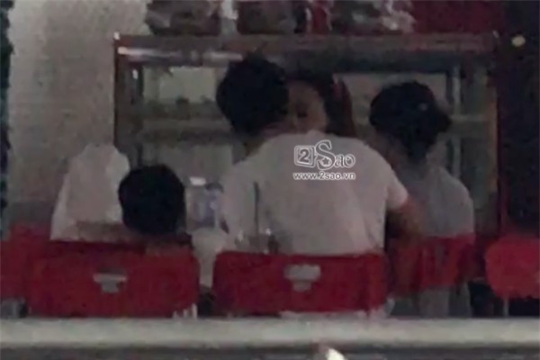 ĐỘC QUYỀN: Clip Hồ Ngọc Hà và Kim Lý hôn nhau khi cùng đi nghỉ dưỡng Côn Đảo-6