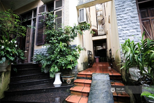 Căn nhà cổ kính, rợp bóng cây xanh của ông trùm Phan Thị - NSND Hoàng Dũng - Ảnh 3.