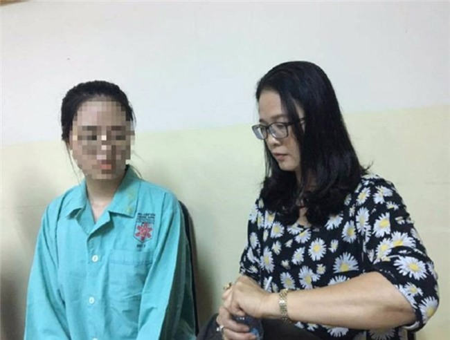 bệnh lạ, bệnh hiếm gặp, vẹo cột sống