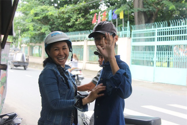 Tìm thấy con trai bị tâm thần mất tích sau 2 tháng, người mẹ vỡ òa hạnh phúc - Ảnh 11.