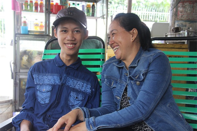 Tìm thấy con trai bị tâm thần mất tích sau 2 tháng, người mẹ vỡ òa hạnh phúc - Ảnh 3.