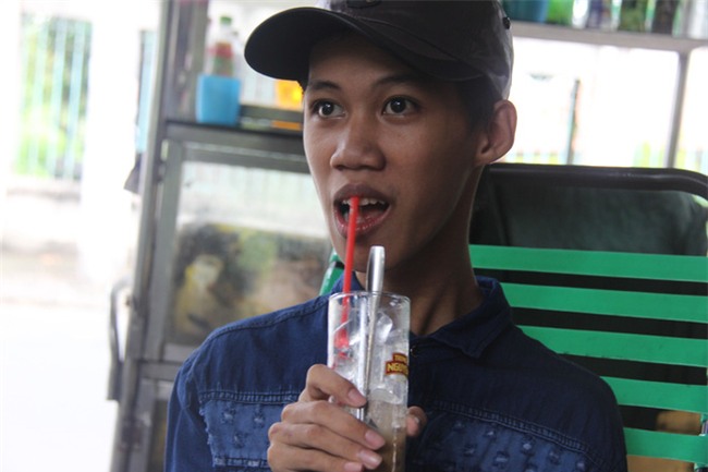 Tìm thấy con trai bị tâm thần mất tích sau 2 tháng, người mẹ vỡ òa hạnh phúc - Ảnh 9.