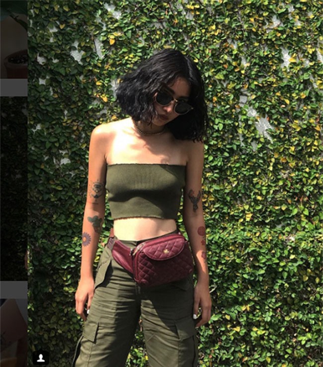 khong chiu thua nhau, minh hang va ha ho deu nhanh chong cap nhat mau tui hot nhat nam - 5