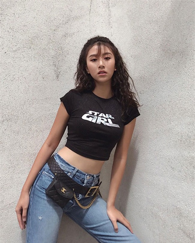 khong chiu thua nhau, minh hang va ha ho deu nhanh chong cap nhat mau tui hot nhat nam - 6