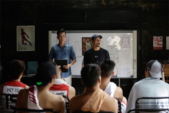 Đỏ mặt với nụ hôn táo bạo của Angela Phương Trinh và Rocker Nguyễn trong tập 1 Glee-6