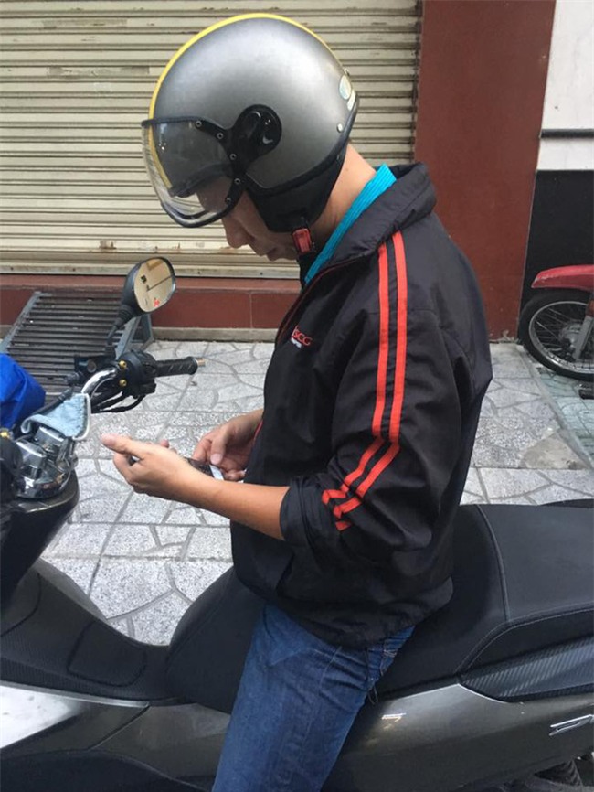 Chàng kĩ sư kiếm thêm bằng nghề xe ôm và bài học dành cho người trẻ - Ảnh 2.