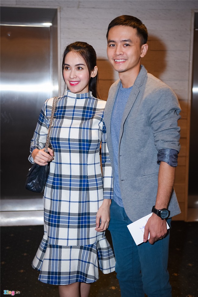 Quy Binh va dan sao Viet toi chuc mung le cuoi Le Phuong o Sai Gon hinh anh 18