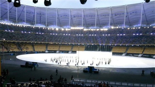 Phần trình diễn có tên “Best of Malaysia” kết hợp với lễ kỷ niệm 60 năm ngày quốc khánh Malaysia có nội dung về lịch sử và văn hoá Malaysia, ảnh: Q.H