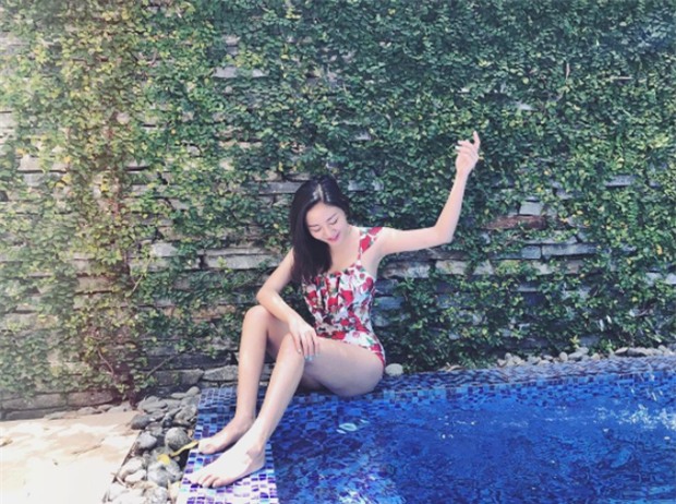 Thường mặc kín đáo, có ai nghĩ Văn Mai Hương cũng nóng bỏng thế này! - Ảnh 4.