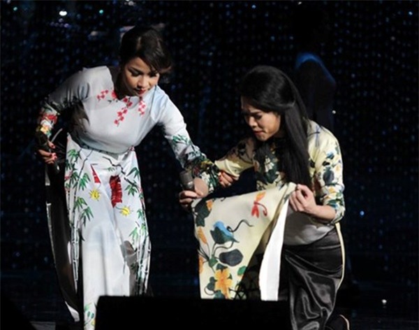 Thót tim với những pha ngã sấp mặt trên sân khấu của dàn sao Việt-9