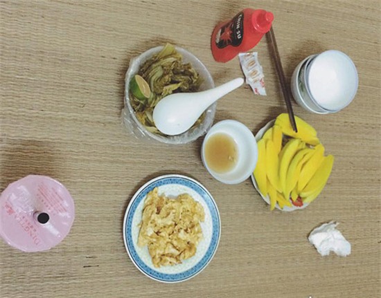 lạc cháy den, canh dục dục - mam com 20 nghin cua sinh vien ngay dau len nhap hoc - 5