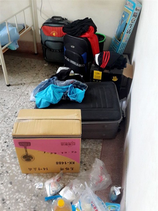 di choi lau ngay tro ve, chang trai hot hoang vi nha cho thue bua bon nhu "bi doi bom" - 6