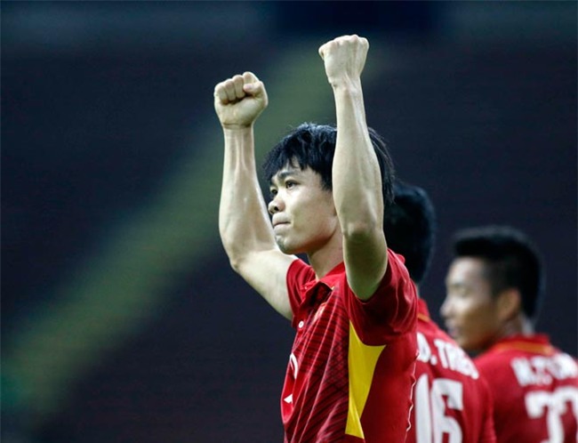 Công Phượng ghi siêu phẩm: Fan nữ xinh Philippines ngẩn ngơ - 3