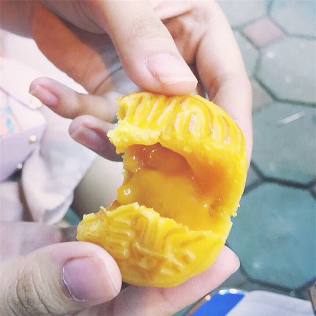 3 món bánh nhân kim sa thần thánh cứ xuất hiện là khiến giới mộ ẩm thực chao đảo - Ảnh 11.