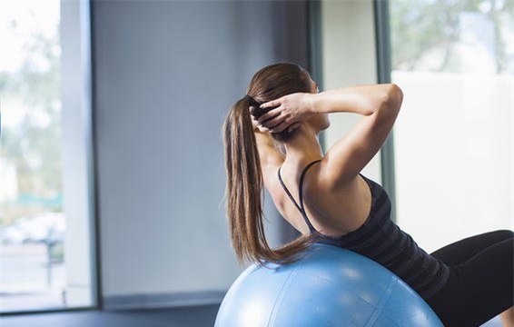 Đến 6 người phụ nữ trung niên này còn đánh bay béo bụng được thì sao bạn không thể?! - Ảnh 2.