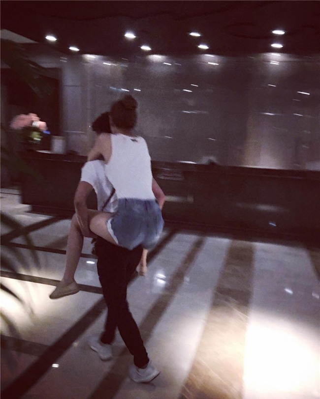 Diễn viên Quỳnh Thư gây shock khi vừa thể dục vừa khóa môi bạn trai-6