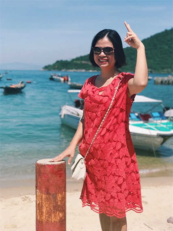 me ha noi vao da nang an thu mon "canh vit lon", ve nau theo chong con an sach noi - 2