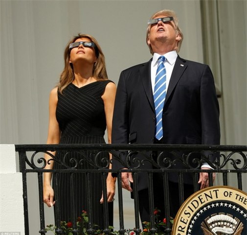 ong trump sung sot ngam nhat thuc tram nam co mot lan hinh anh 1