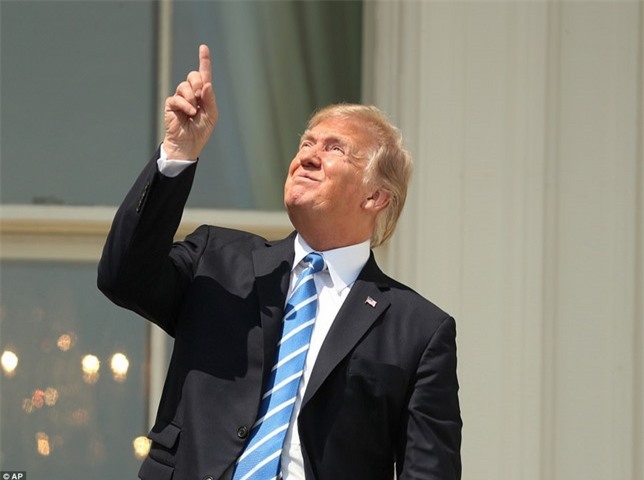ong trump sung sot ngam nhat thuc tram nam co mot lan hinh anh 2