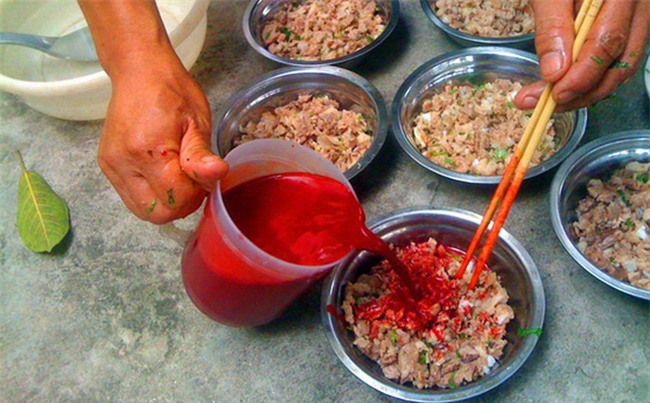 6 sự thật khủng khiếp về các loại tiết canh