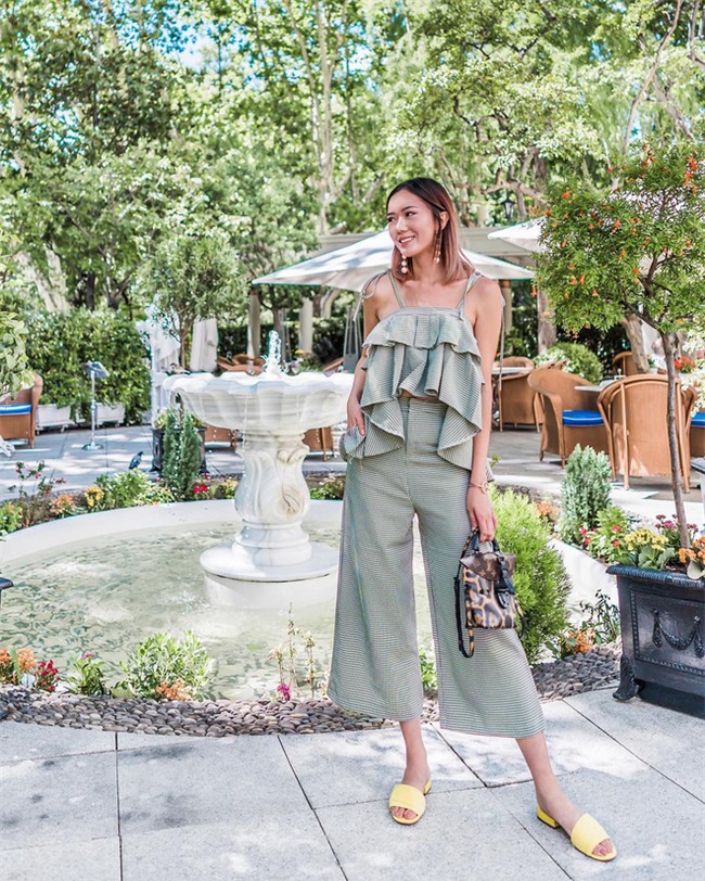 Phái đẹp châu Á cứ diện đồ duyên dáng như thế này thì ai chẳng mê! - Ảnh 12.