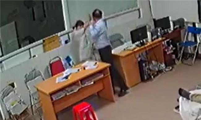 hành hung bác sỹ, bác sỹ, Nghệ An