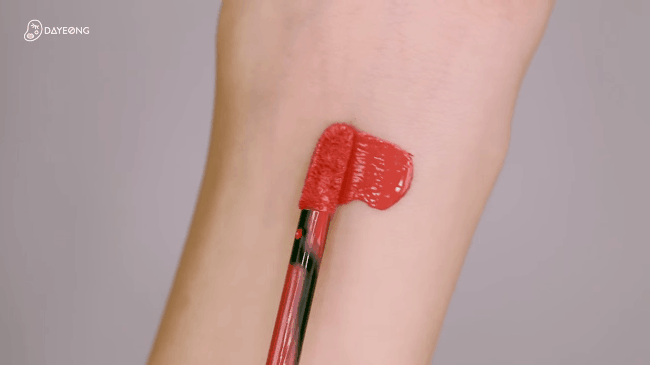 6 cây son đất giá dưới 300 ngàn, lên màu cực tôn da cho quý cô Việt - Ảnh 18.