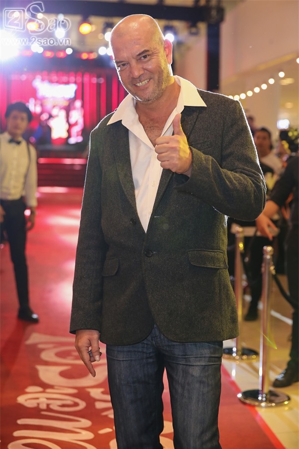 Bất chấp những lời dị nghị, Lý Phương Châu và Hiền Sến công khai đi lại với nhau-10