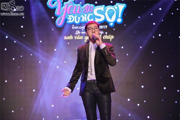 Bất chấp những lời dị nghị, Lý Phương Châu và Hiền Sến công khai đi lại với nhau-11