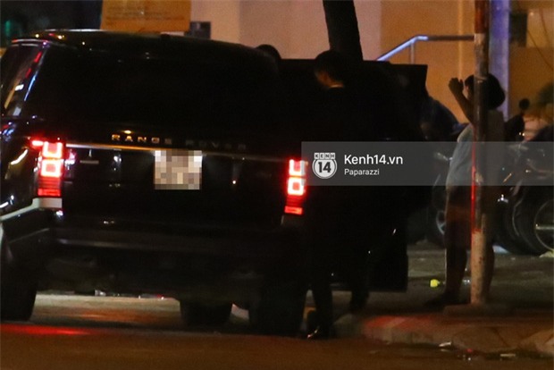 HOT: Bắt gặp Hà Hồ - Kim Lý tay trong tay đi ăn đêm rồi cùng về chung một nhà - Ảnh 13.