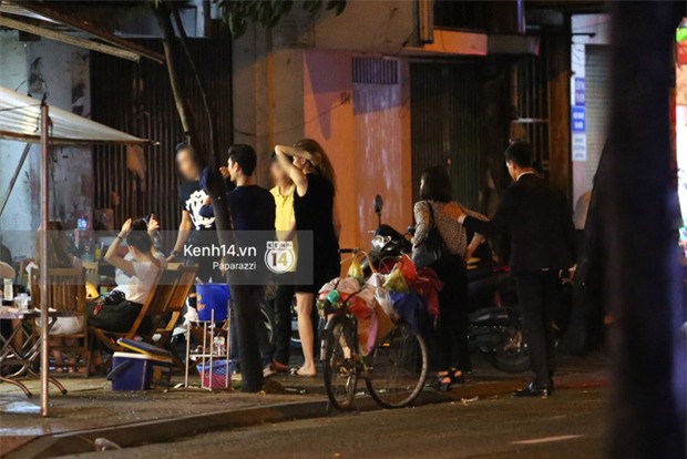 HOT: Bắt gặp Hà Hồ - Kim Lý tay trong tay đi ăn đêm rồi cùng về chung một nhà - Ảnh 6.