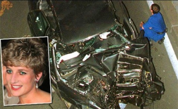 Phút lâm chung, Công nương Diana đã nắm chặt trong tay 2 vật này, khi được công bố đã khiến cả thế giới xót xa - Ảnh 1.