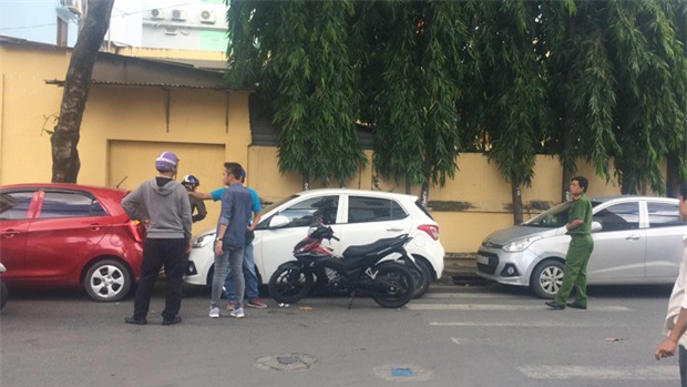 Nam thanh niên đập phá xe ô tô của tài xế GrabCar: Tôi làm theo lệnh của bà chủ quán nhậu! - Ảnh 4.